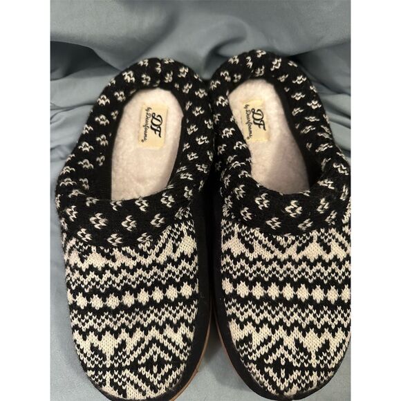 Dearfoams Shoes - Dearfoams Women's Black Knit Memory Foam Slippers Size 9-10